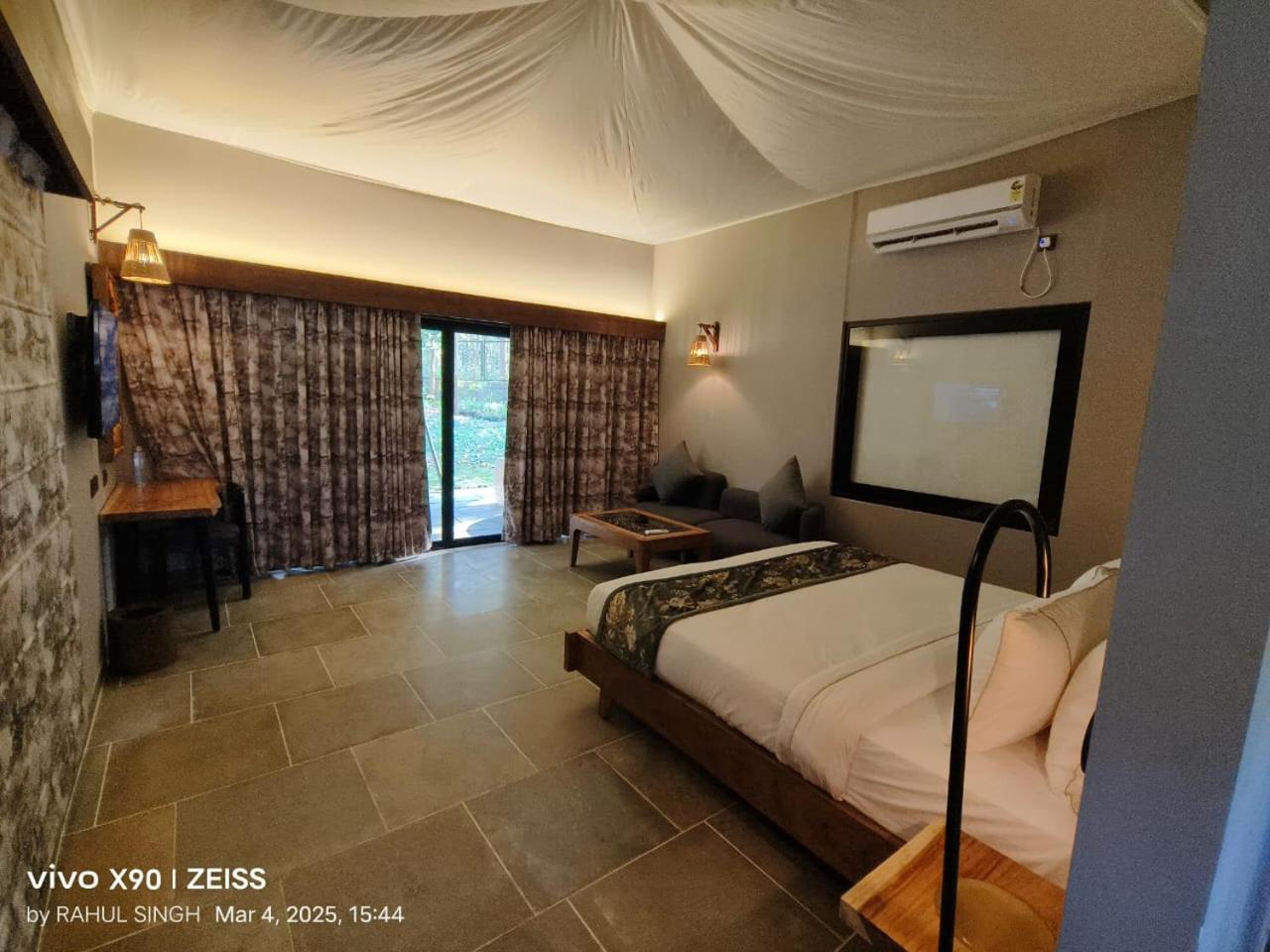Hotel Sonar Bangla Joypur Forest Kültér fotó