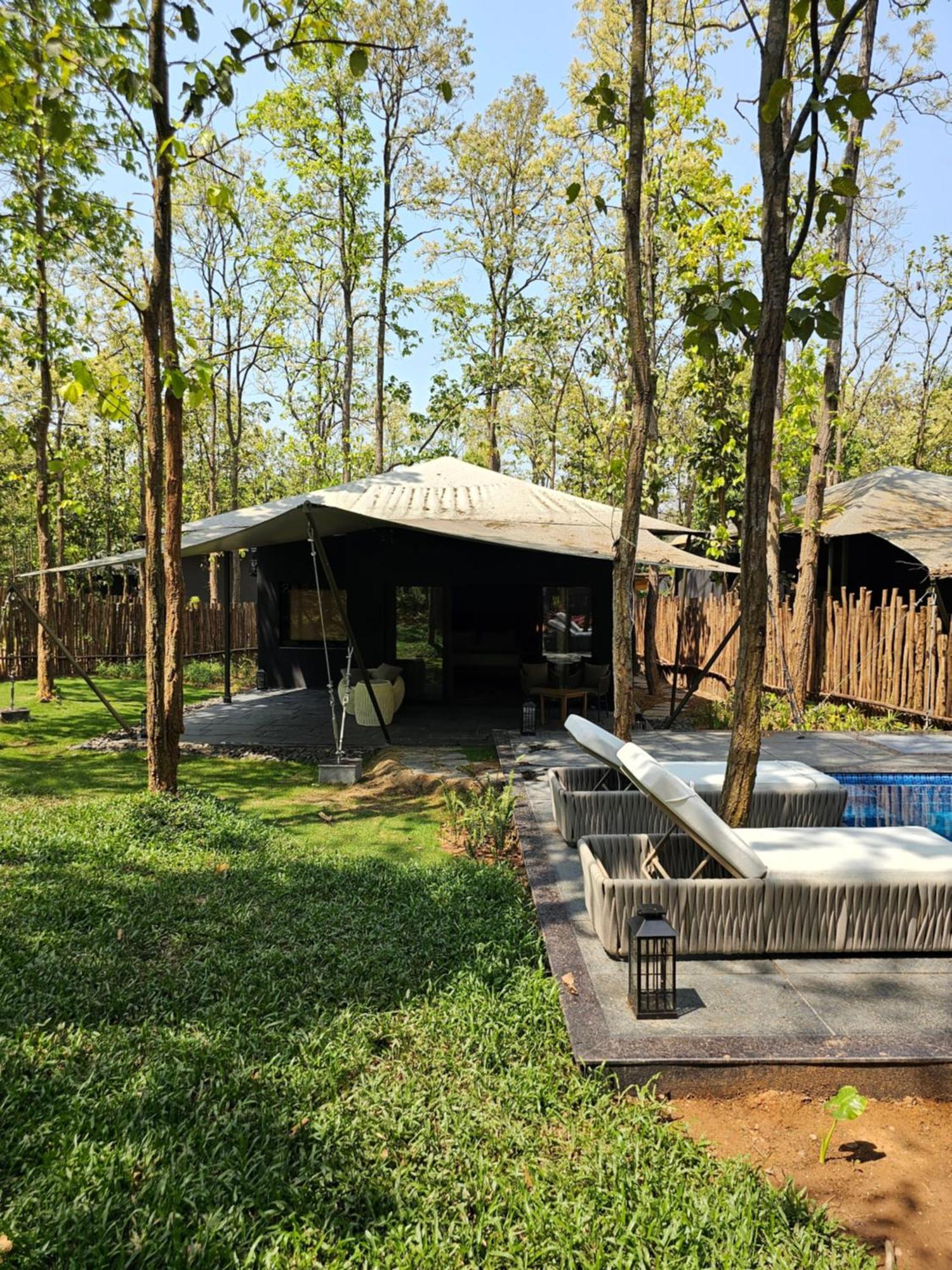 Hotel Sonar Bangla Joypur Forest Kültér fotó