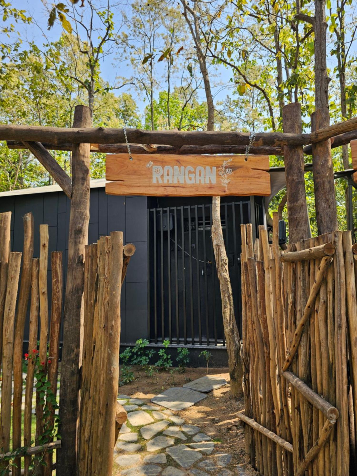 Hotel Sonar Bangla Joypur Forest Kültér fotó